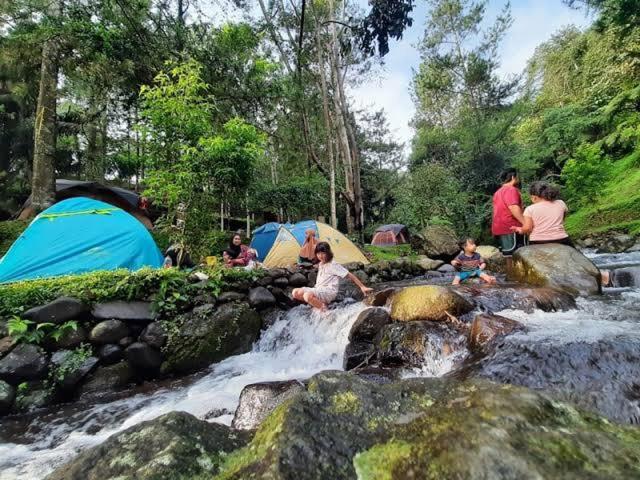 Tapian Ratu Camp Real Bukittinggi Exterior photo