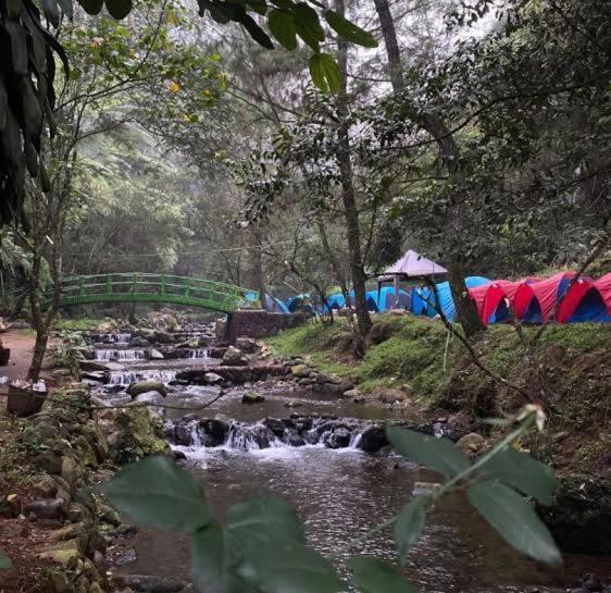 Tapian Ratu Camp Real Bukittinggi Exterior photo