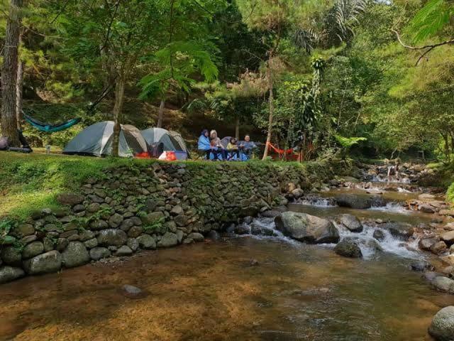 Tapian Ratu Camp Real Bukittinggi Exterior photo
