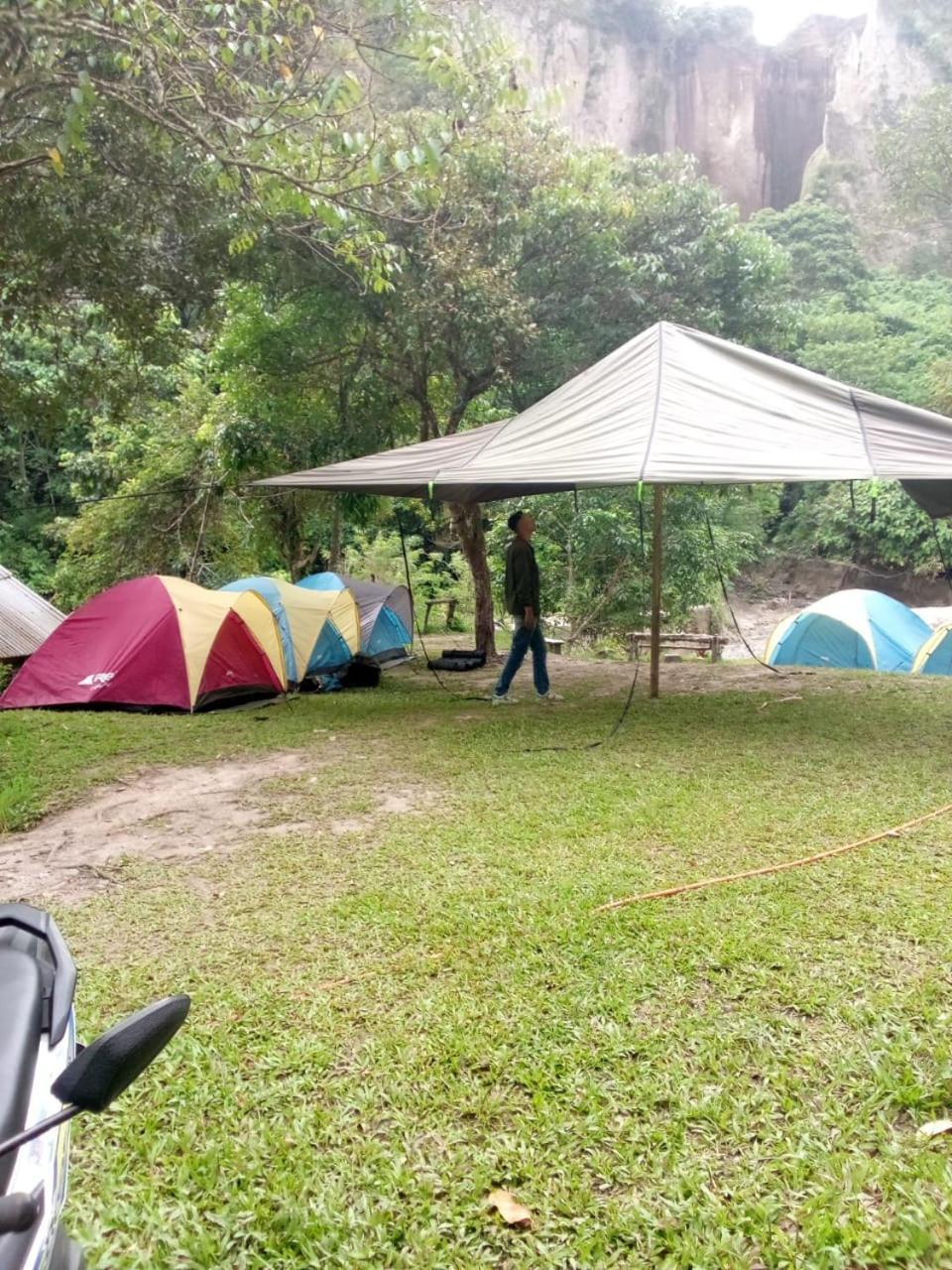 Tapian Ratu Camp Real Bukittinggi Exterior photo