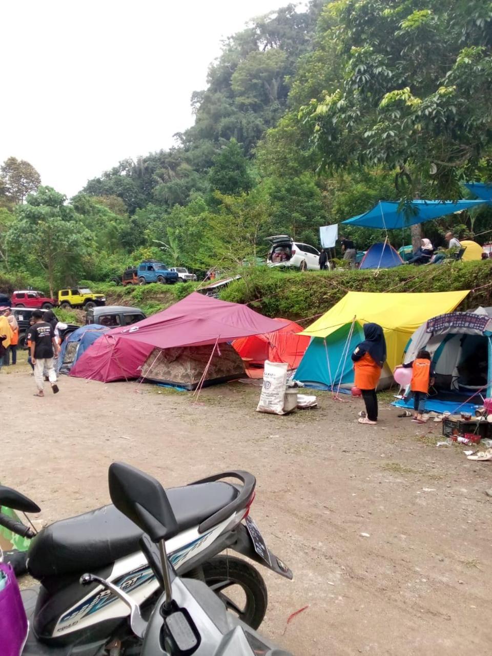 Tapian Ratu Camp Real Bukittinggi Exterior photo